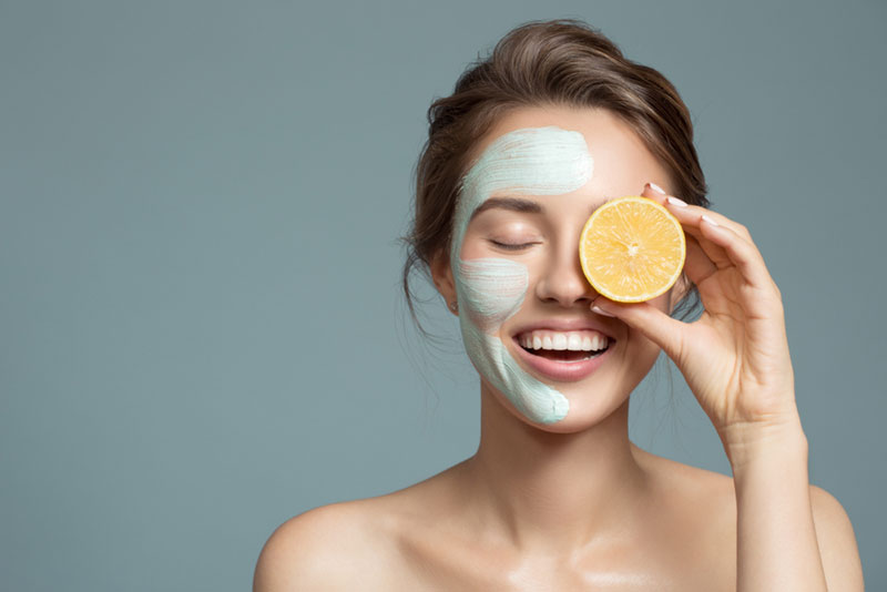 ماسک صورت با چای سبز و آب لیمو