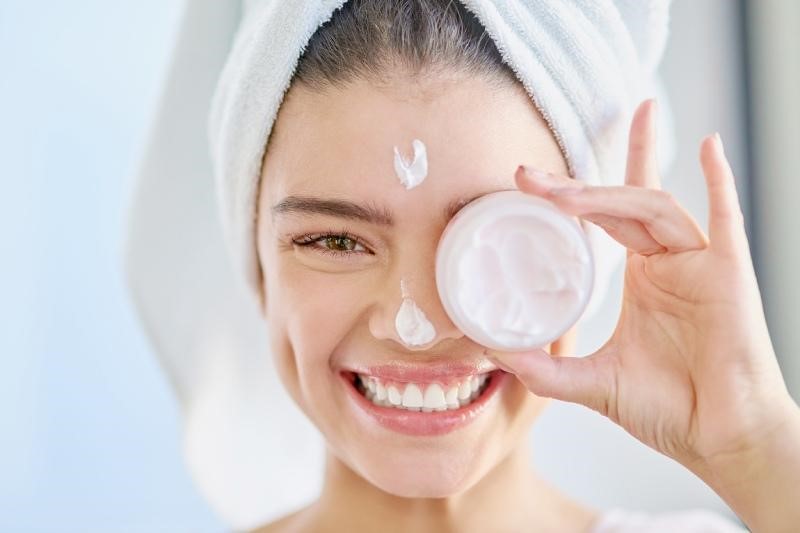 تفاوت کرم بی بی یا سی سی فارماسی به نوع پوست شما